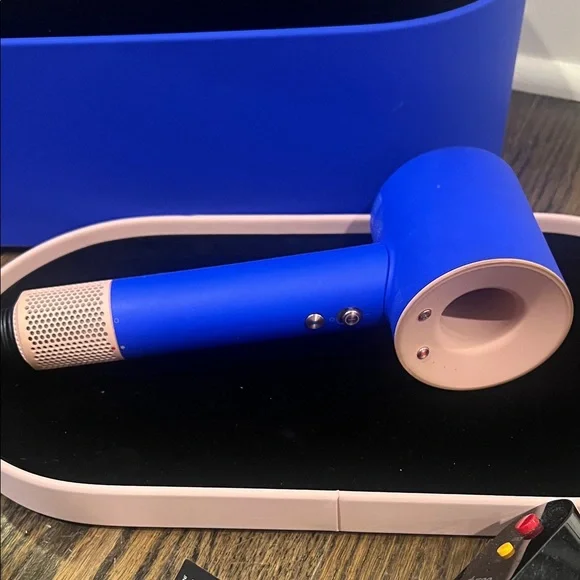 Dyson | Supersonic Blue and Pink Hair Dryer /Styling Set - Picture 6 of 10